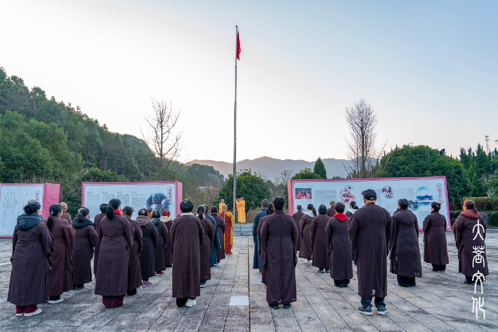 1764471970152072.jpg 1.jpg